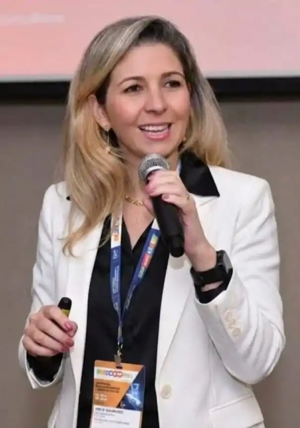 Carolina Penteado